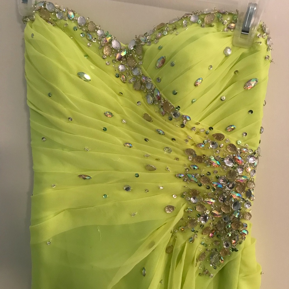 Lime Green Size 6 PromGirl Prom Dress